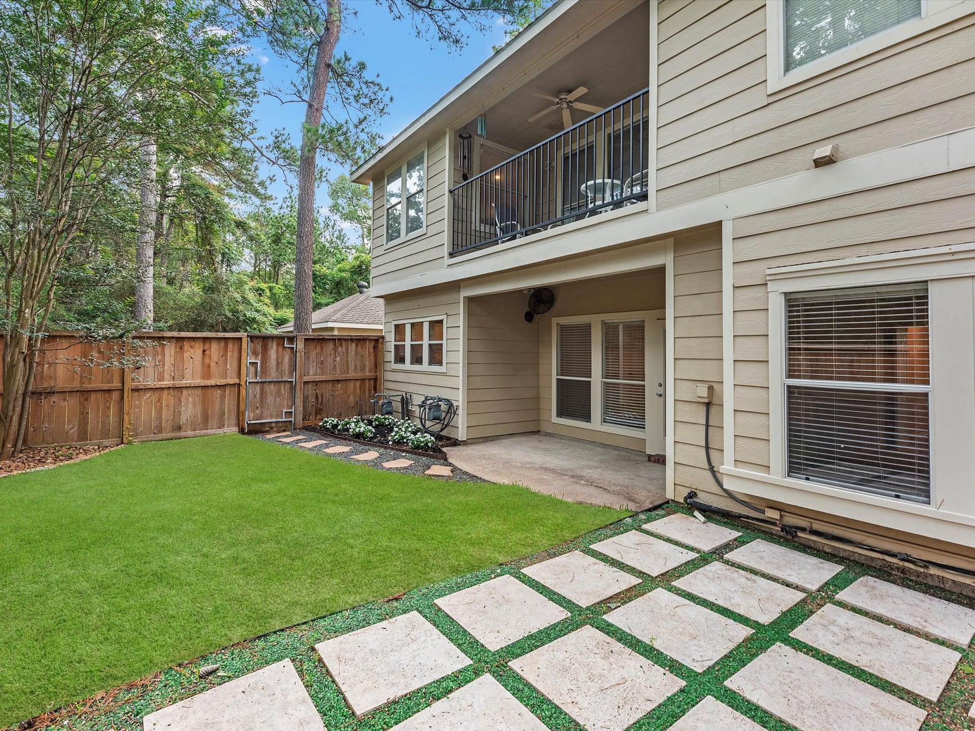 142 N Magnolia Pond Place, The Woodlands, TX 77381 142 N Magnolia Pond Place, The Woodlands, TX 77381