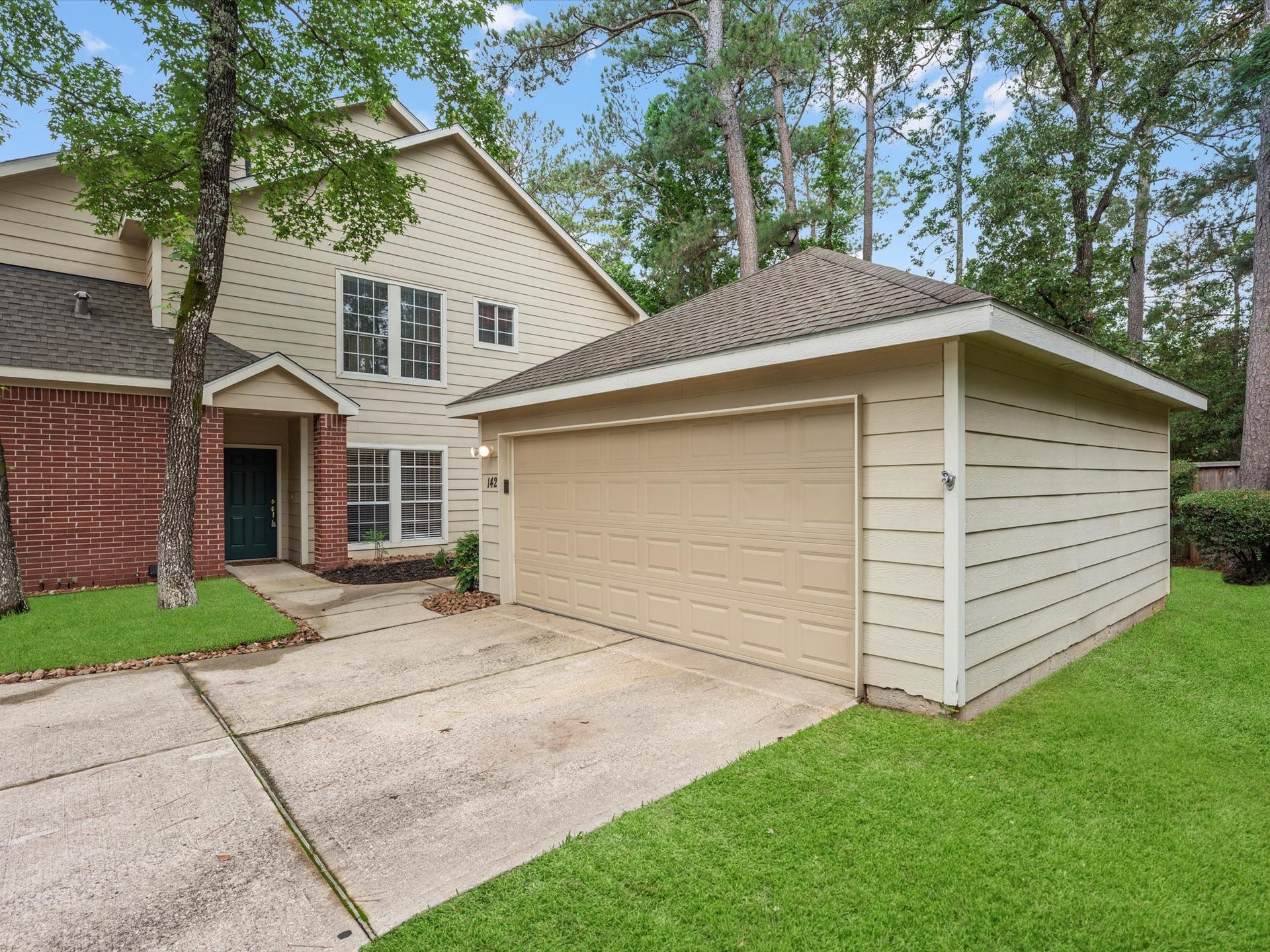 142 N Magnolia Pond Place, The Woodlands, TX 77381 142 N Magnolia Pond Place, The Woodlands, TX 77381