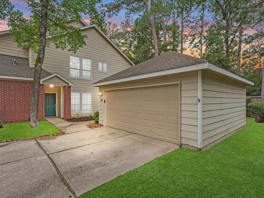 Property photo for 142 N Magnolia Pond Place, The Woodlands, TX