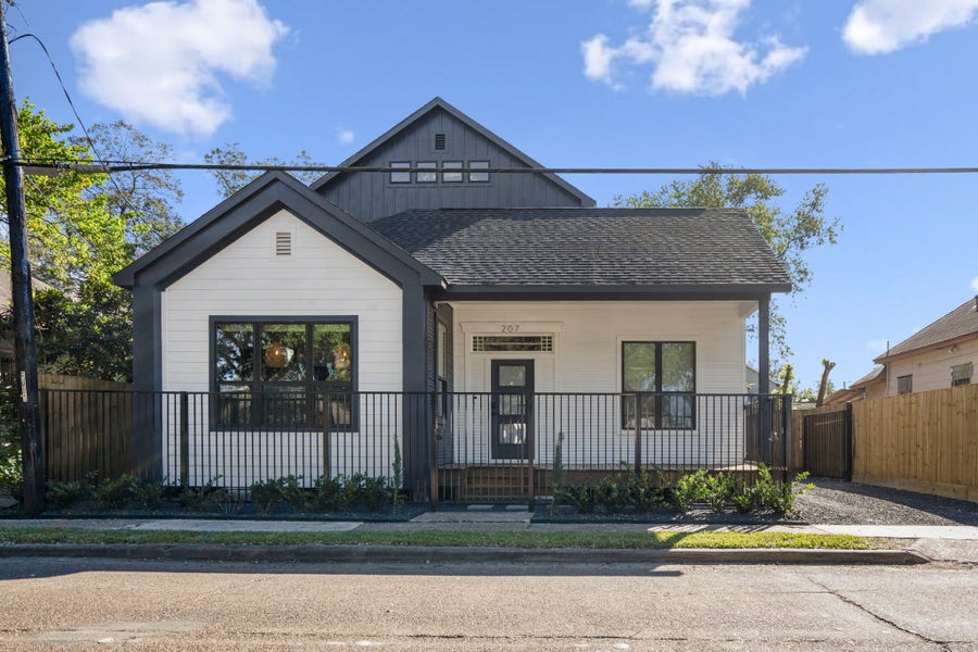 Property photo for 207 Lockwood Drive, #1, Houston, TX