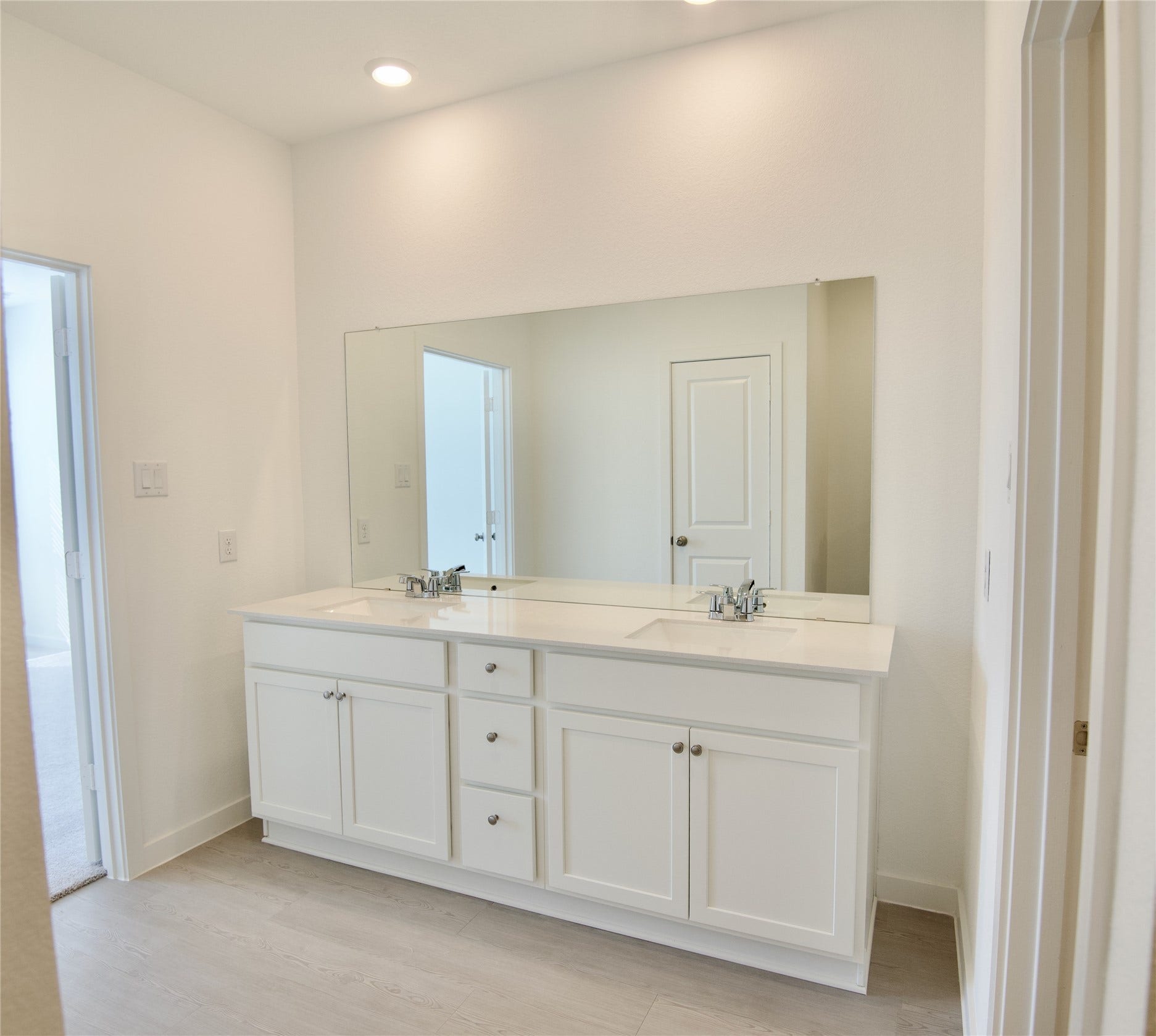 10615 Summers Way, Beasley, TX 77417 Primary Bath