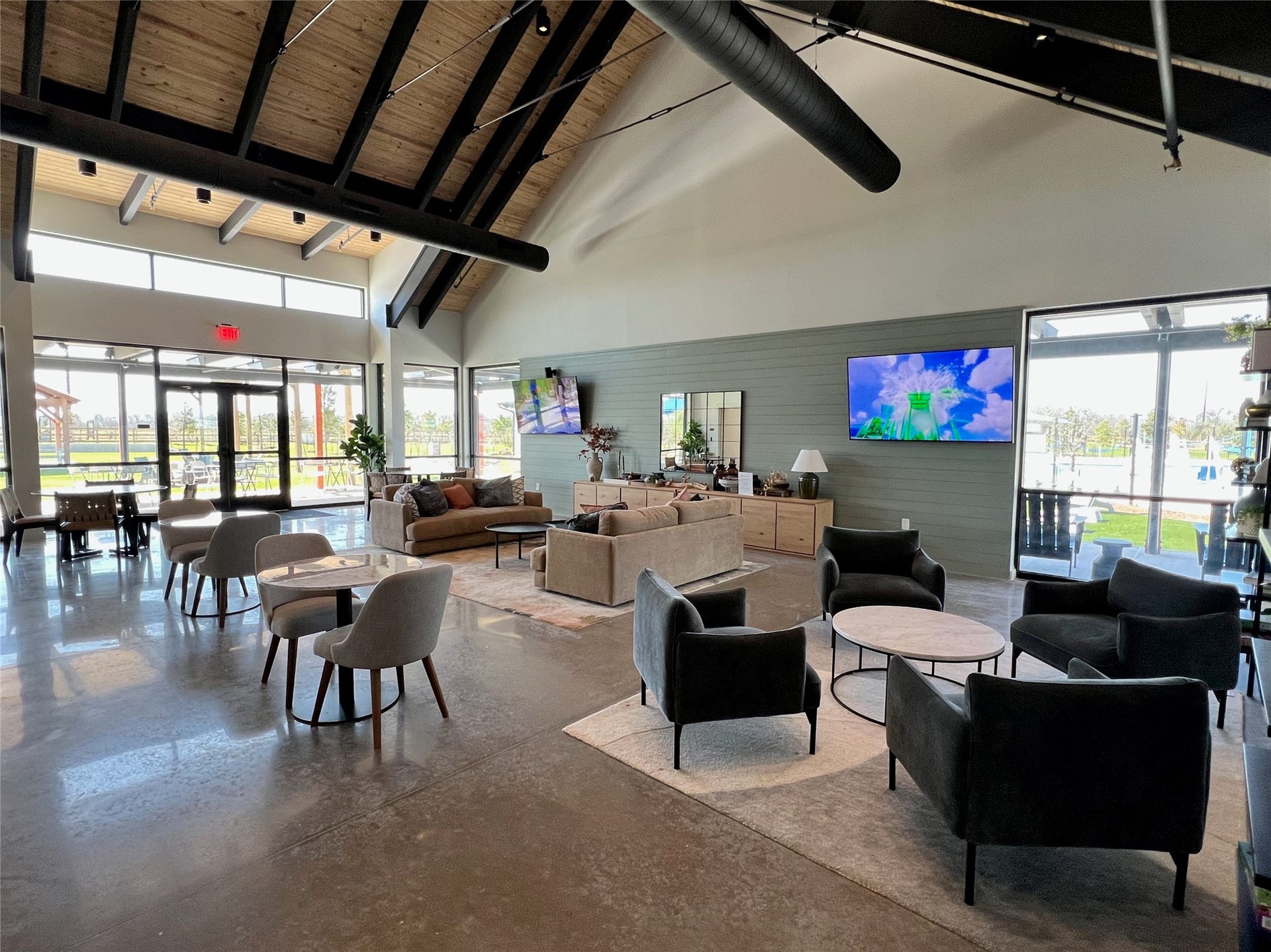 10615 Summers Way, Beasley, TX 77417 Clubhouse Lounge