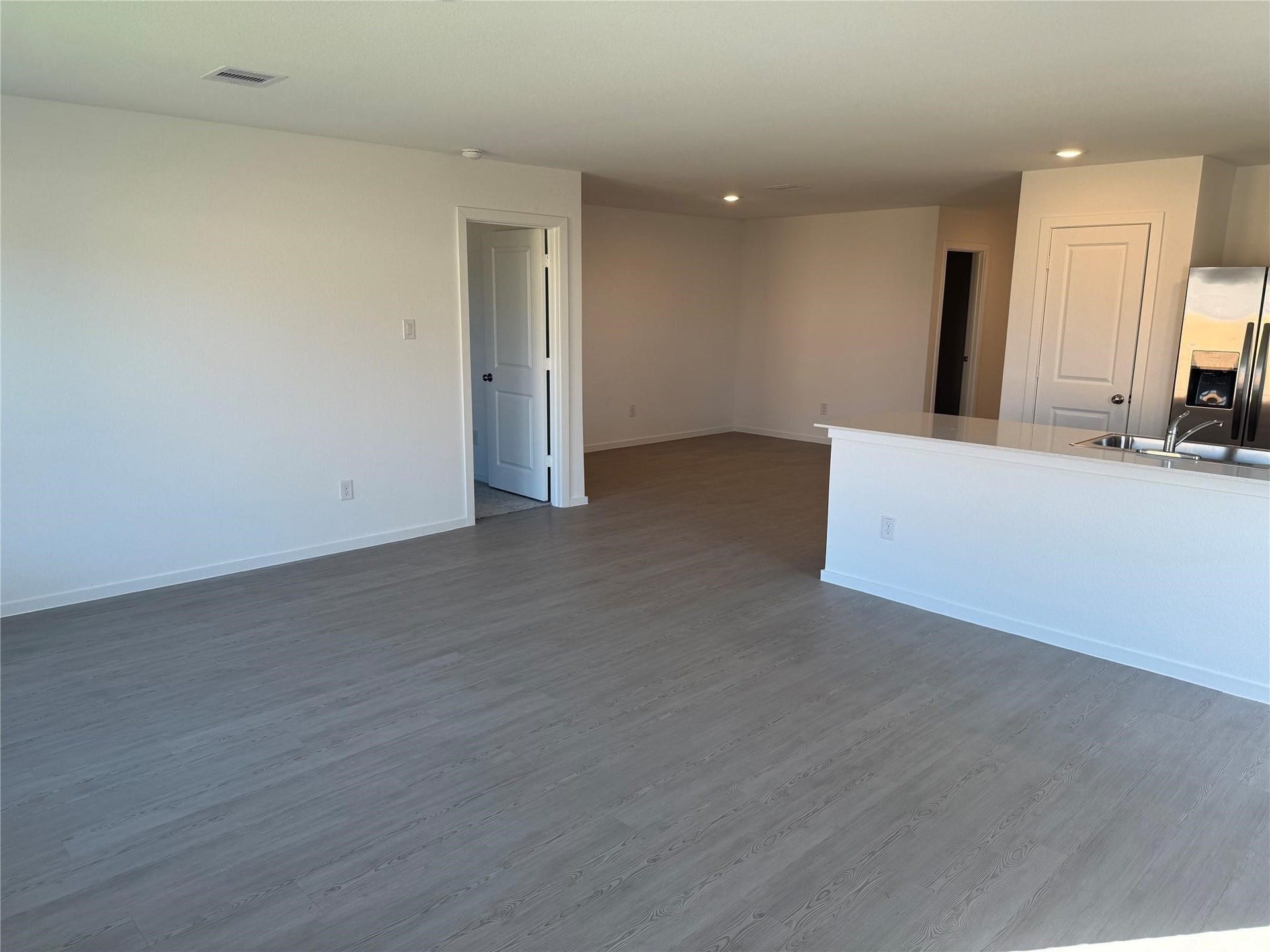 2527 Night Emerald Drive, Rosharon, TX 77583 2527 Night Emerald Drive, Rosharon, TX 77583