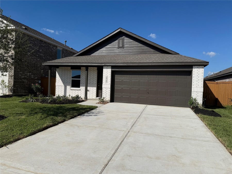 Property photo for 2527 Night Emerald Drive, Rosharon, TX