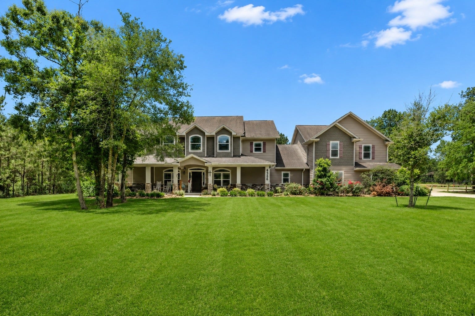 Welcome to 4336 Holstein.  This one has it all!!!