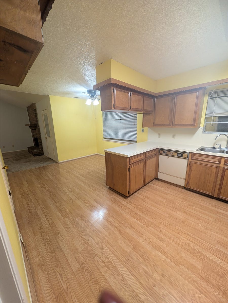 Property photo for 1301 Molina Court, Angleton, TX