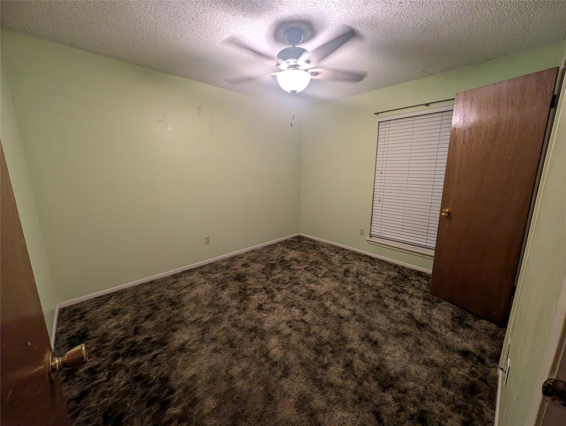 1301 Molina Court, Angleton, TX 77515 Bedroom 2