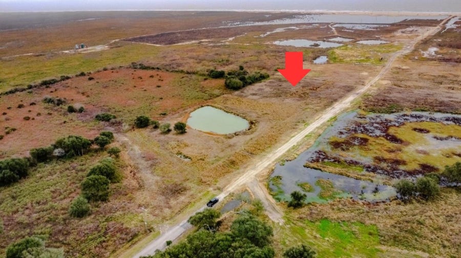 Property photo for 1192 E Mexico Road, High Island, TX