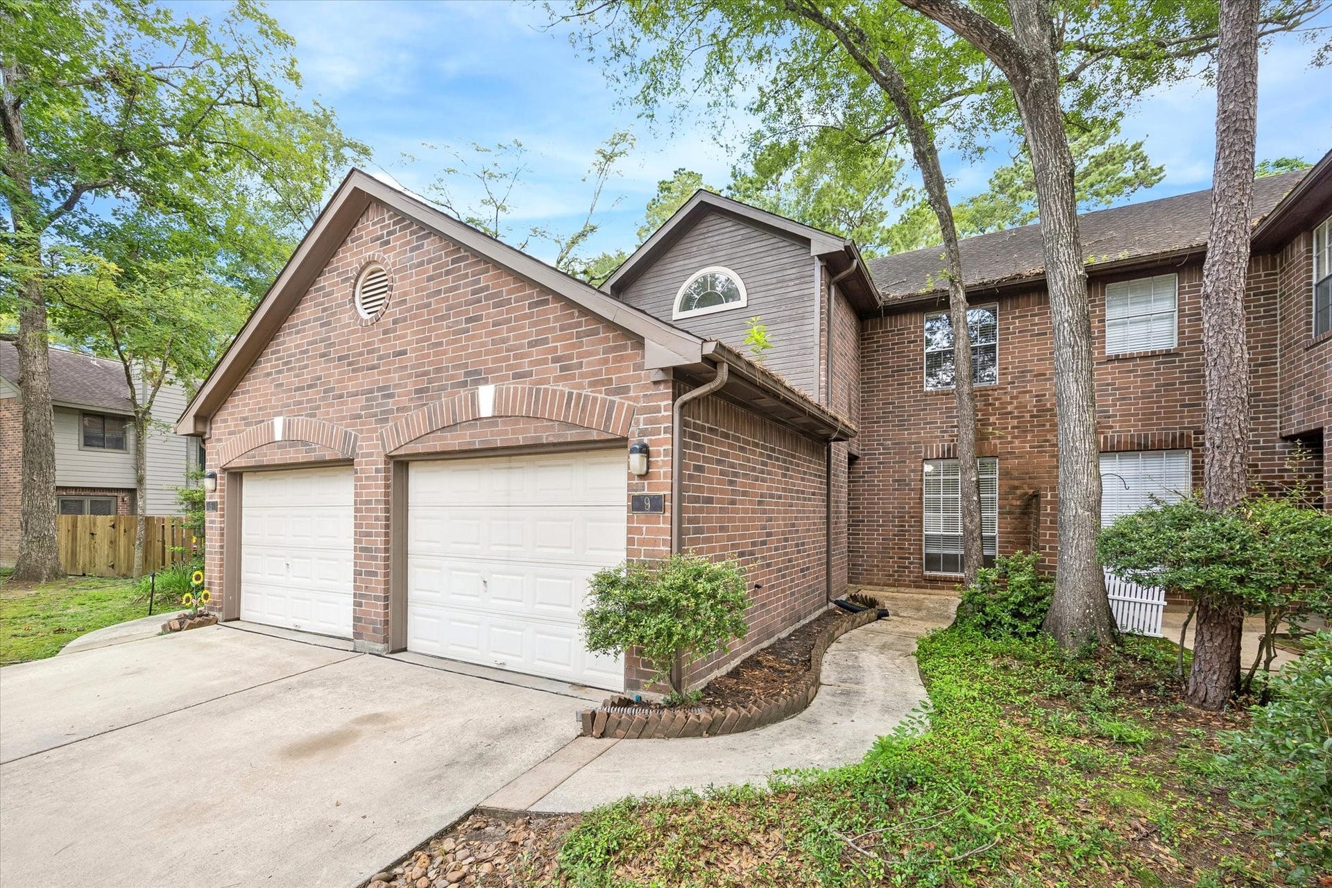 9 E Willowwood Court, The Woodlands, TX 77381 9 E Willowwood Court, The Woodlands, TX 77381