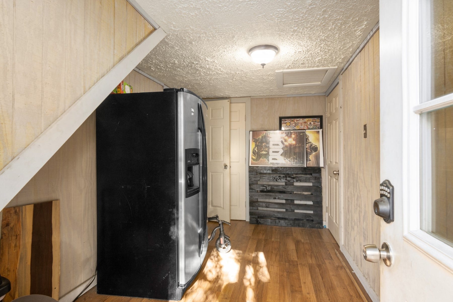 5443 Appleblossom Lane, Friendswood, TX 77546 Entry into garage apartment.