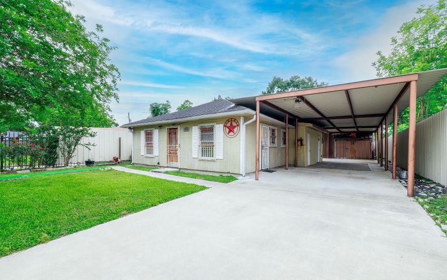 Property photo for 5422 Rapido Road, Houston, TX