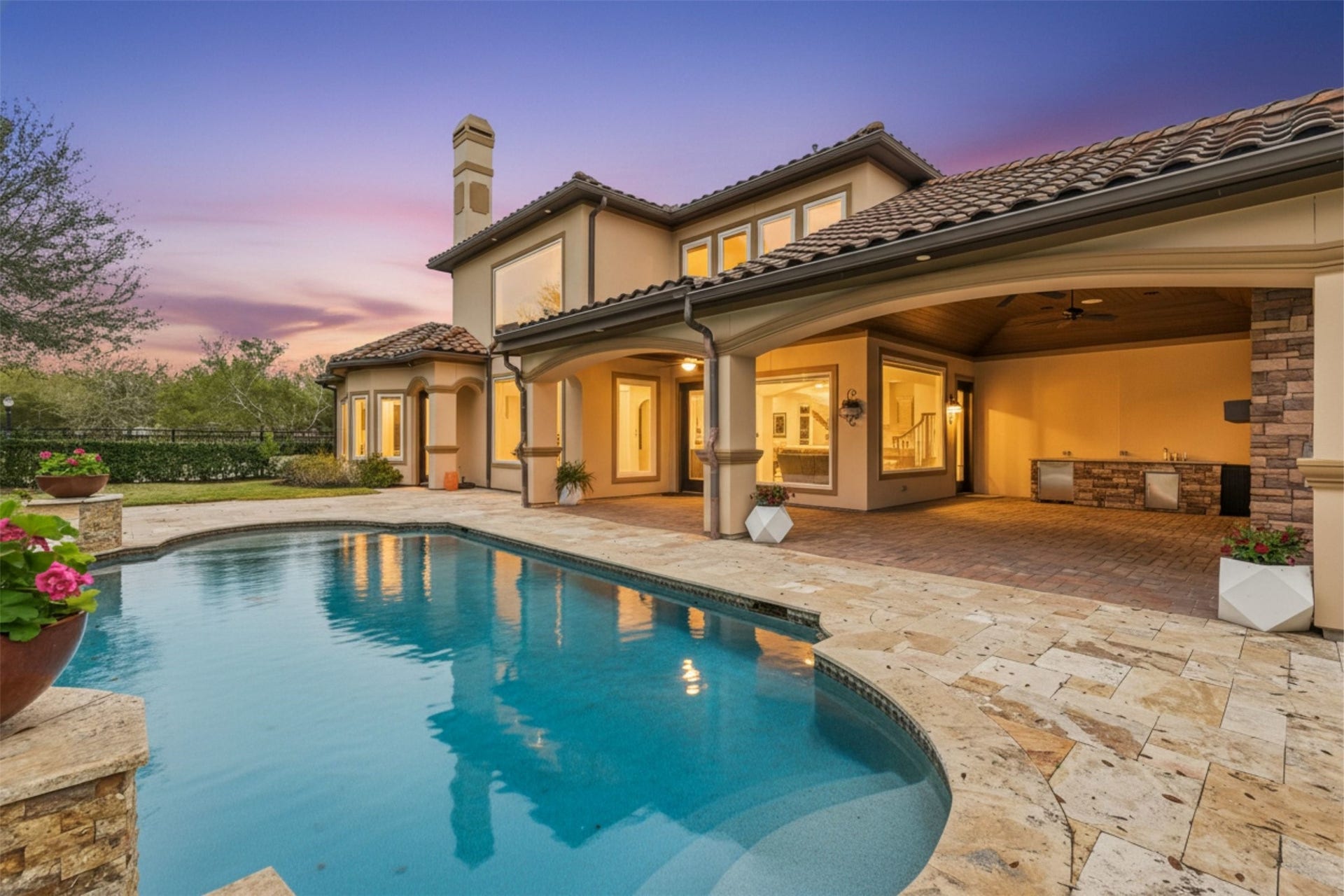 5006 Water View Bend, Sugar Land, TX 77479 The Aida Younis Team presents 5006 Water View Bend in Riverstone!