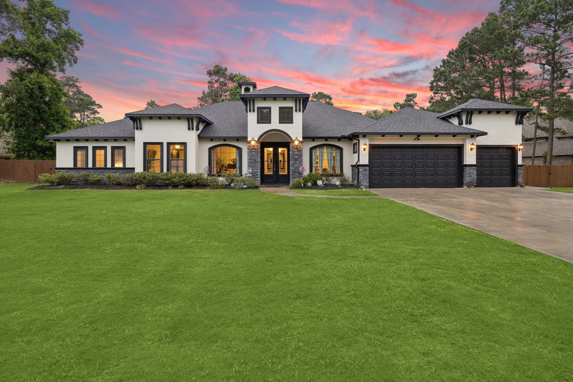 27303 E Benders Landing Boulevard, Spring, TX 77386 Situated on a spacious homesite, the home offers a beautiful exterior with impressive curb appeal, and a designed layout that blends comfort, privacy, and functionality.