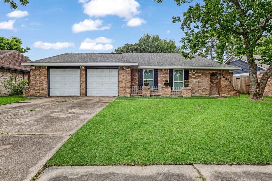 Property photo for 10323 Sagebluff Drive, Houston, TX