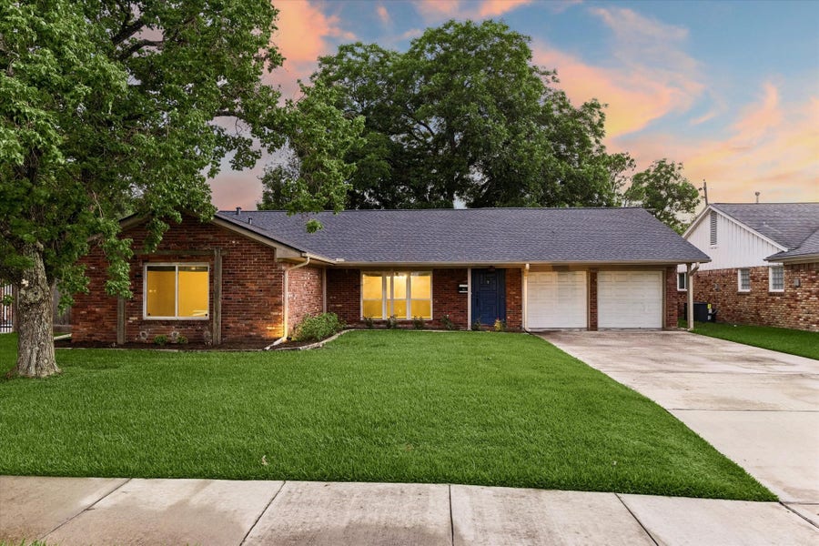 Property photo for 2910 Freshmeadows Drive, Houston, TX