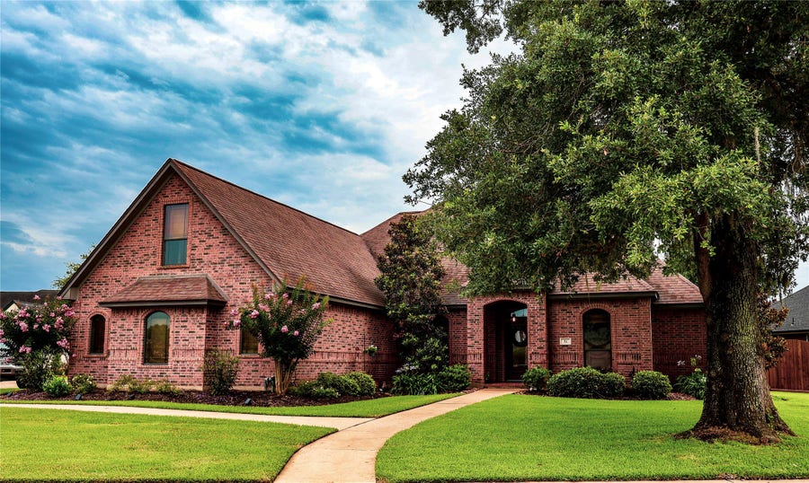 Property photo for 51 Red Maple Court, Lake Jackson, TX