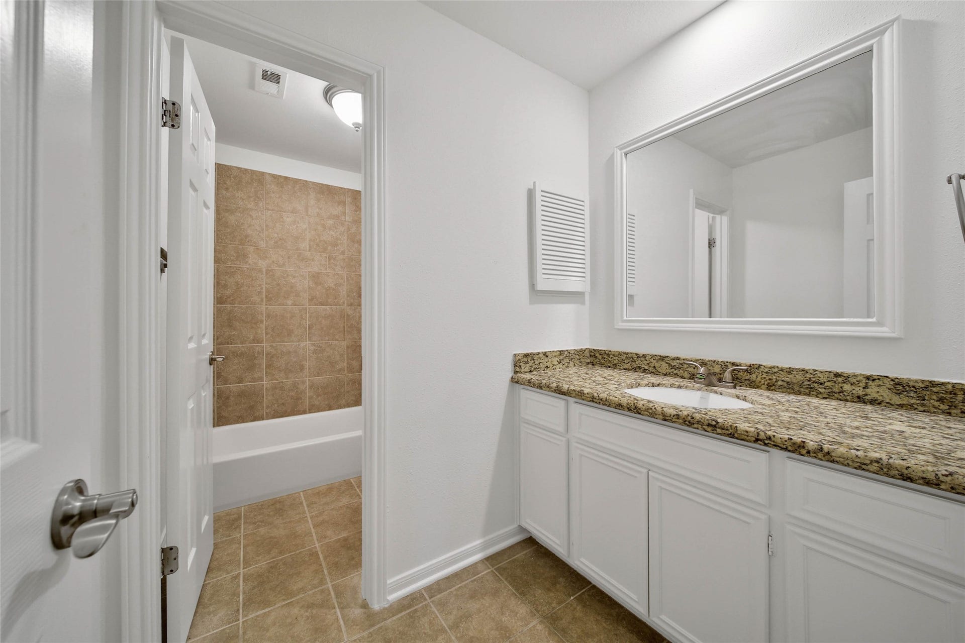 813 E Green Belt Drive, Sugar Land, TX 77498 813 E Green Belt Drive, Sugar Land, TX 77498
