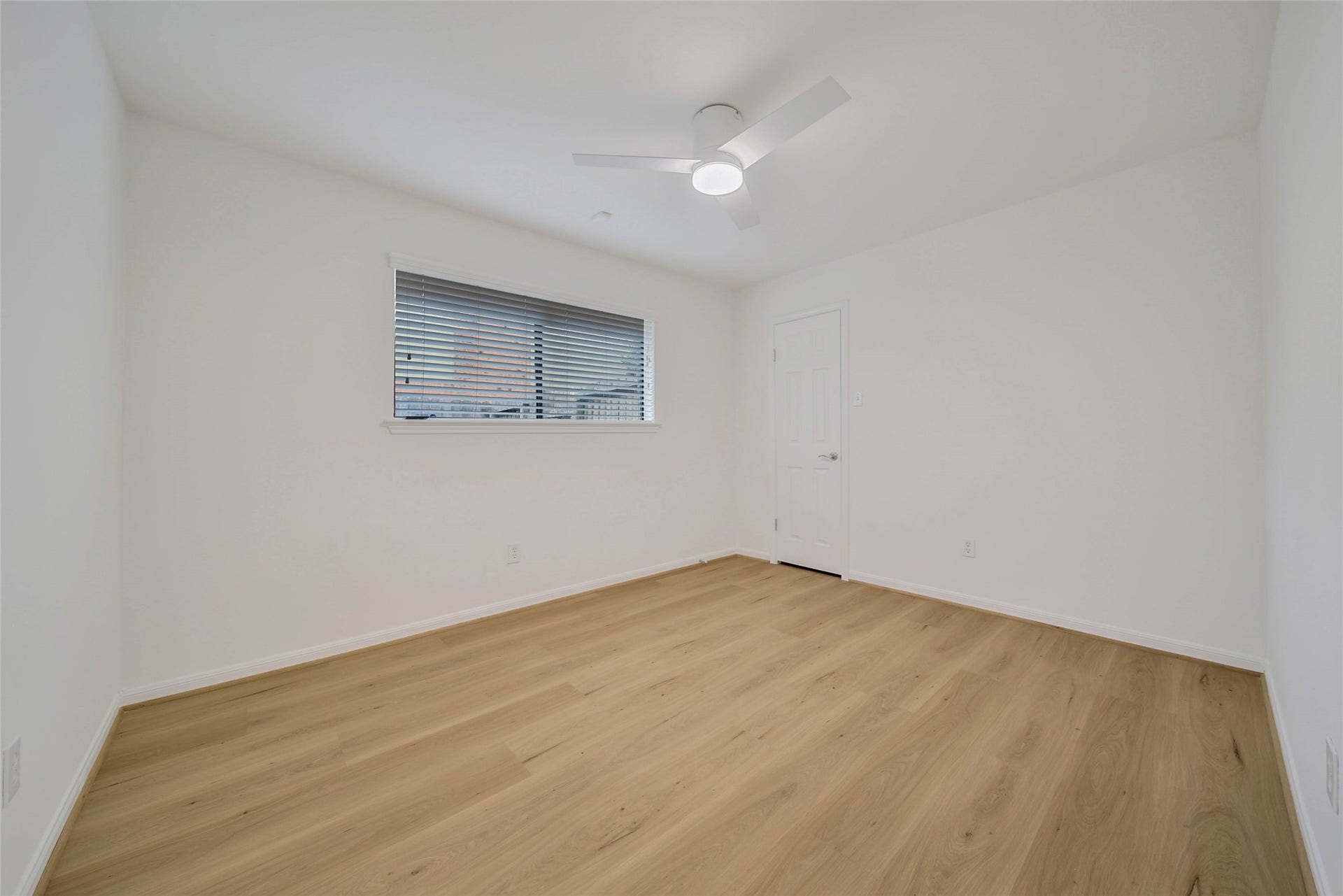 813 E Green Belt Drive, Sugar Land, TX 77498 813 E Green Belt Drive, Sugar Land, TX 77498