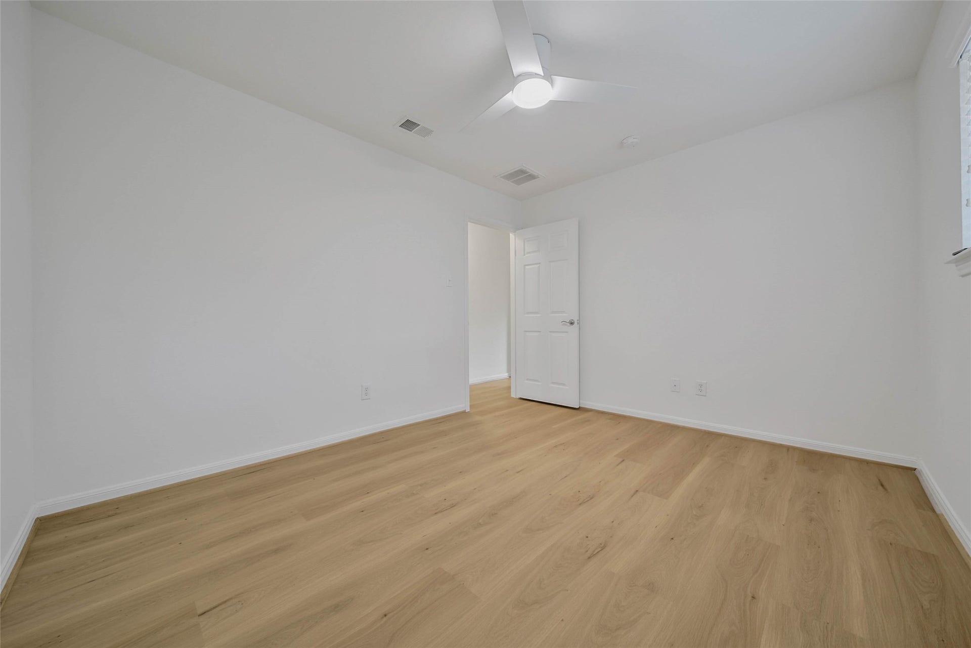 813 E Green Belt Drive, Sugar Land, TX 77498 813 E Green Belt Drive, Sugar Land, TX 77498