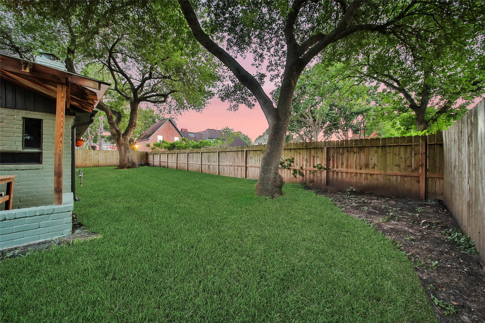813 E Green Belt Drive, Sugar Land, TX 77498 813 E Green Belt Drive, Sugar Land, TX 77498