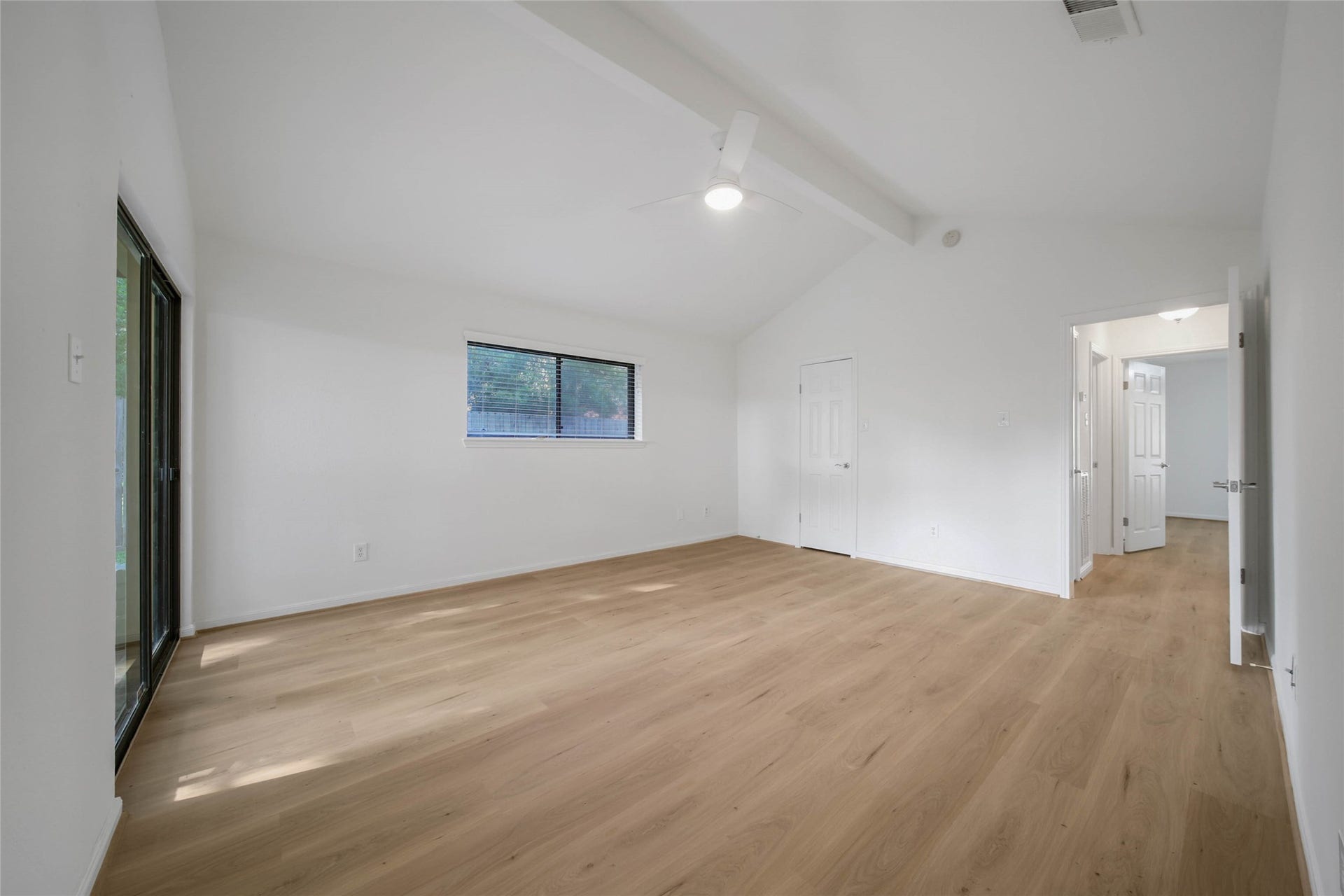 813 E Green Belt Drive, Sugar Land, TX 77498 813 E Green Belt Drive, Sugar Land, TX 77498