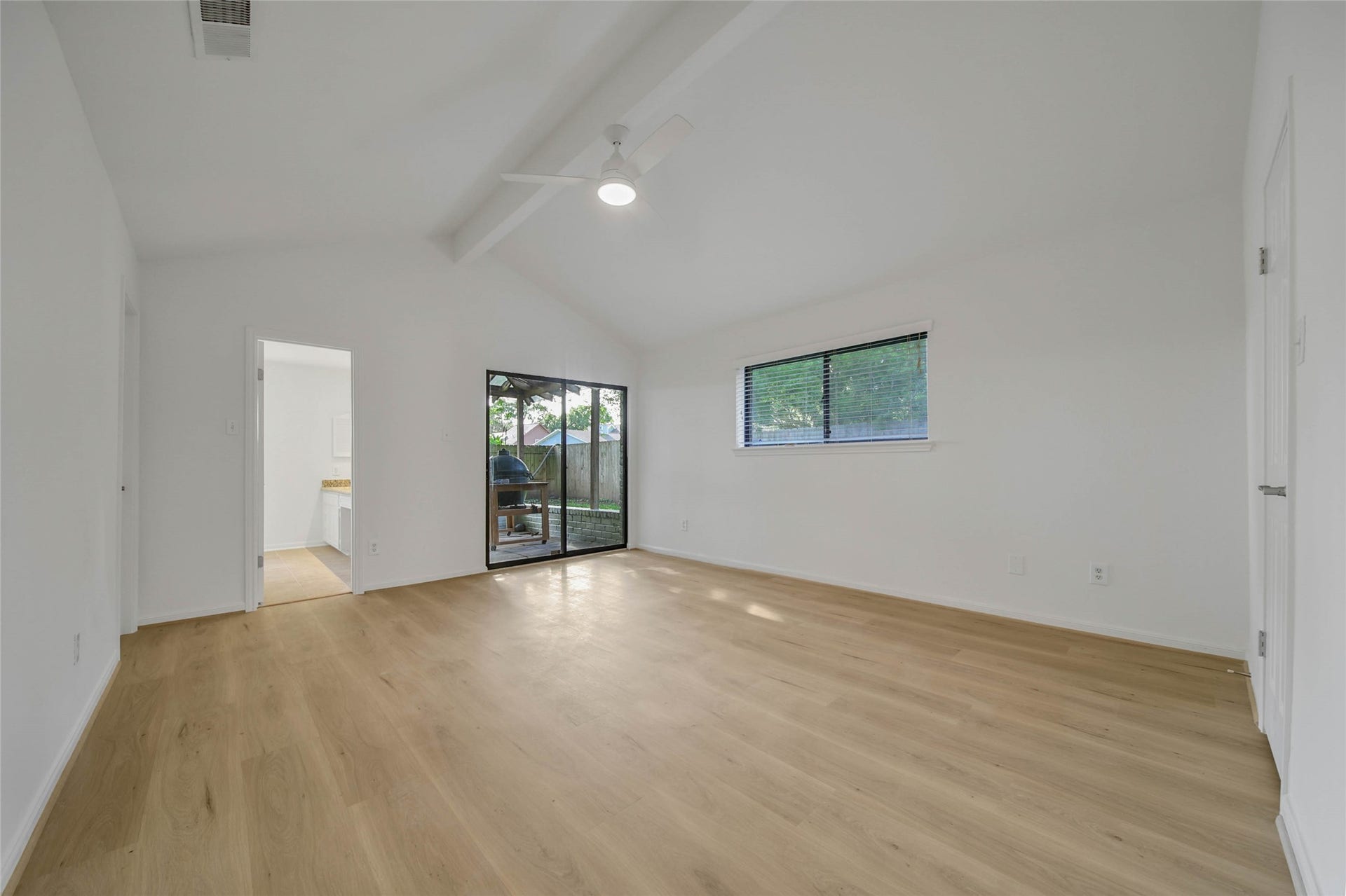 813 E Green Belt Drive, Sugar Land, TX 77498 813 E Green Belt Drive, Sugar Land, TX 77498