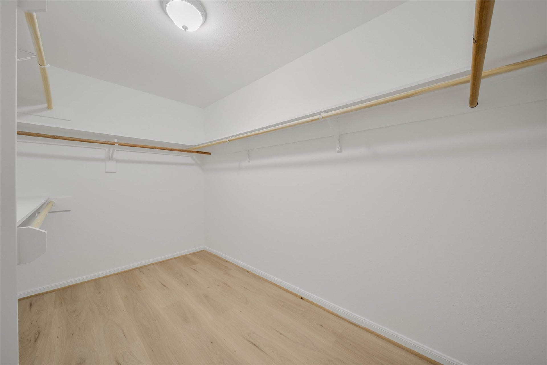 813 E Green Belt Drive, Sugar Land, TX 77498 813 E Green Belt Drive, Sugar Land, TX 77498