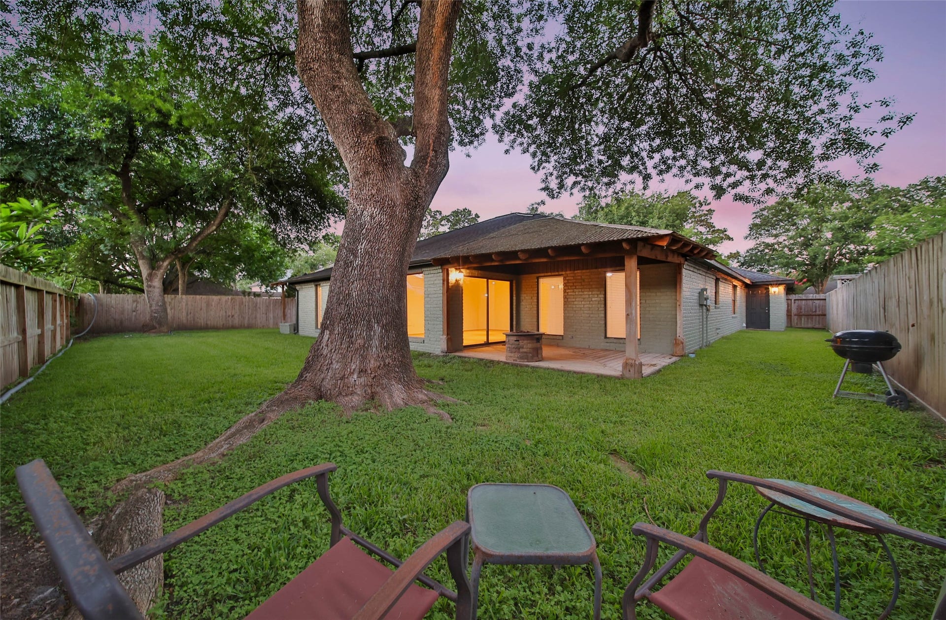813 E Green Belt Drive, Sugar Land, TX 77498 813 E Green Belt Drive, Sugar Land, TX 77498