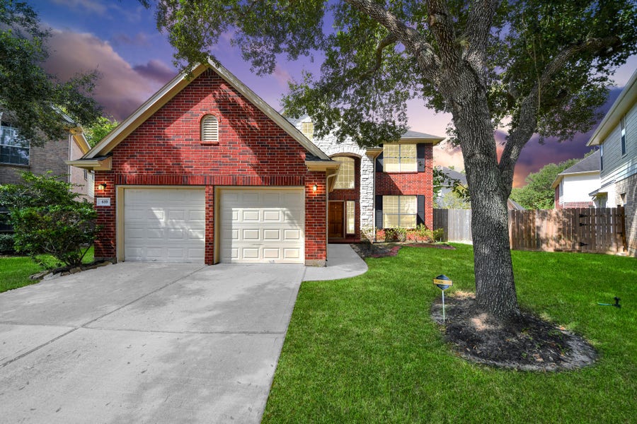 Property photo for 610 Ashley Cove Court, Houston, TX