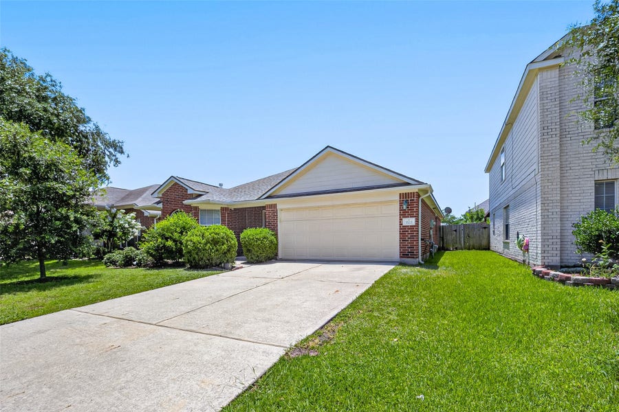 Property photo for 9115 N Ferndale Place Drive, Houston, TX