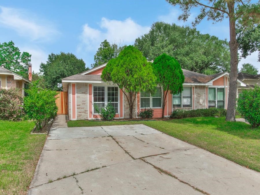 Property photo for 5145 Beaverhollow Drive, Houston, TX
