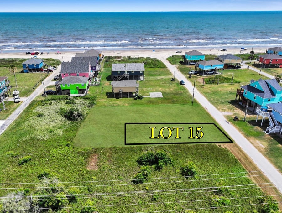 Property photo for 992 Smith Drive, Gilchrist, TX