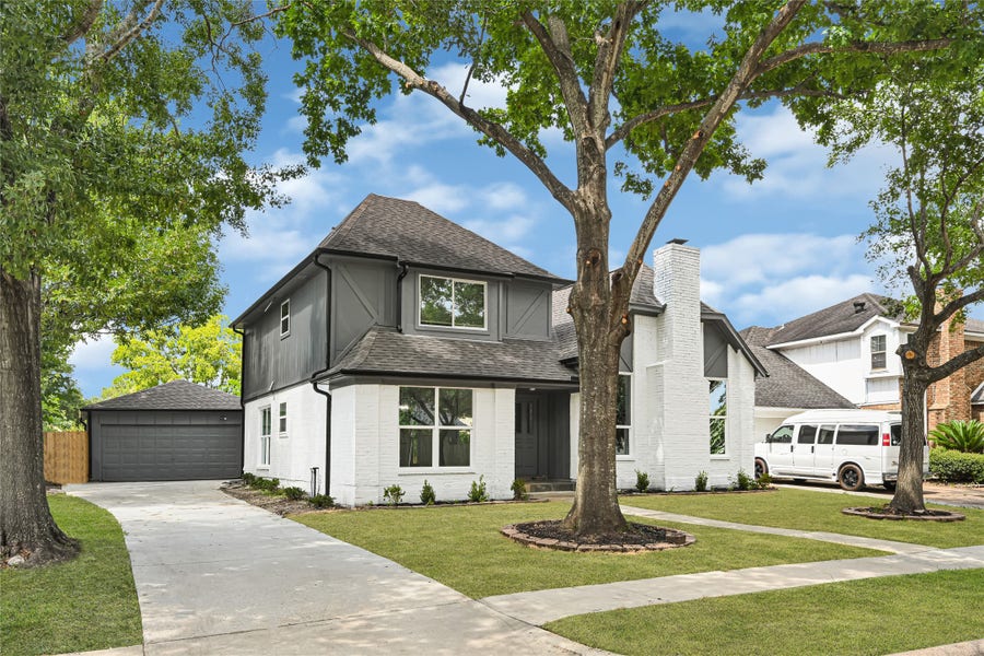 Property photo for 13042 Richmond Avenue, Houston, TX