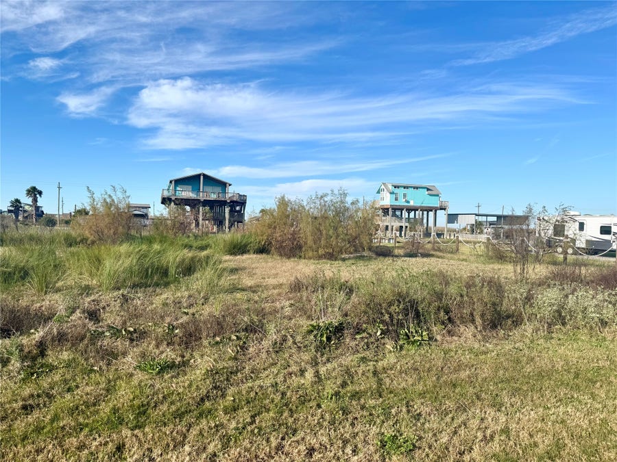 Property photo for 1057 Mabry Street, Gilchrist, TX
