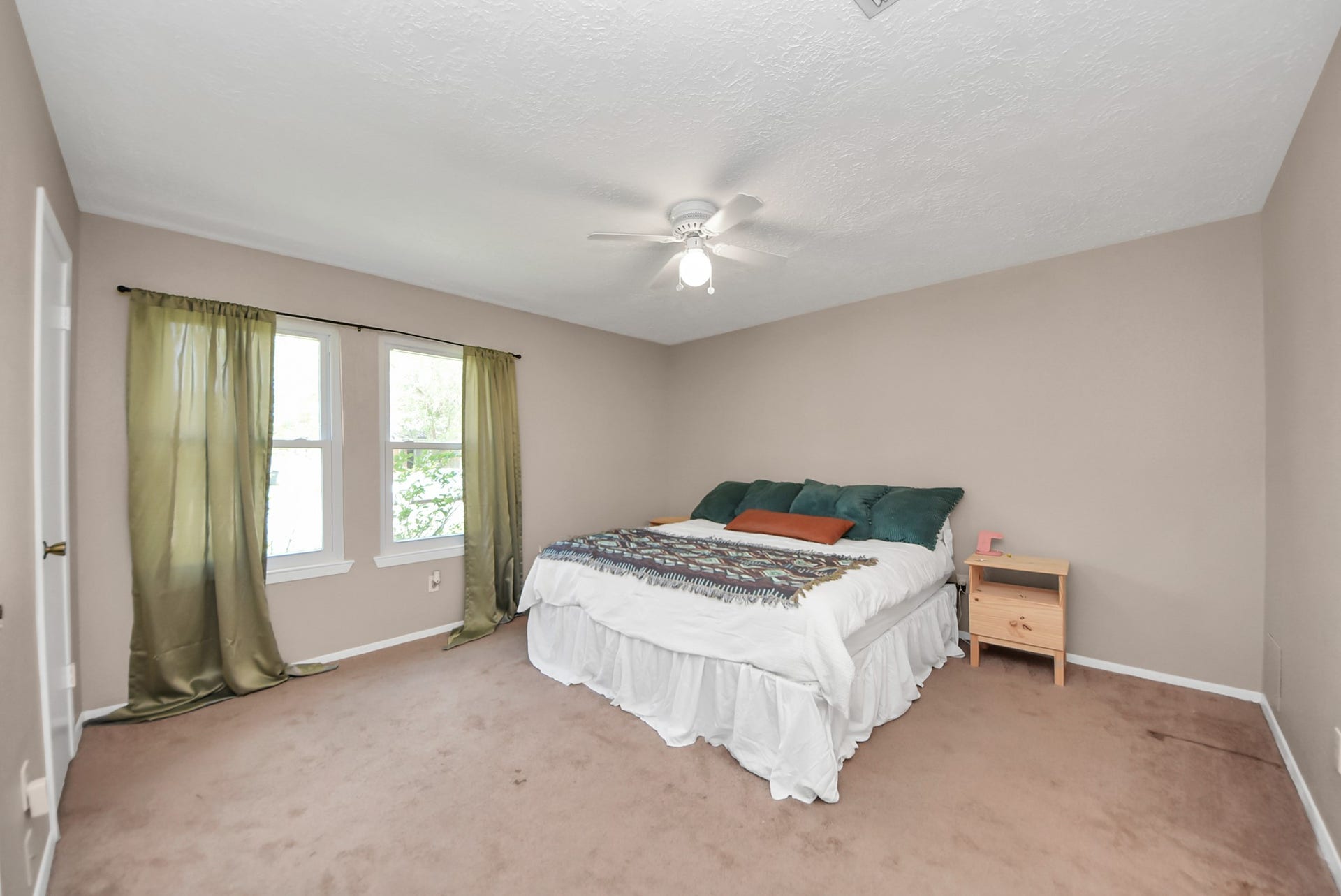 2519 Colonial Ridge Drive, Friendswood, TX 77546 2519 Colonial Ridge Drive, Friendswood, TX 77546