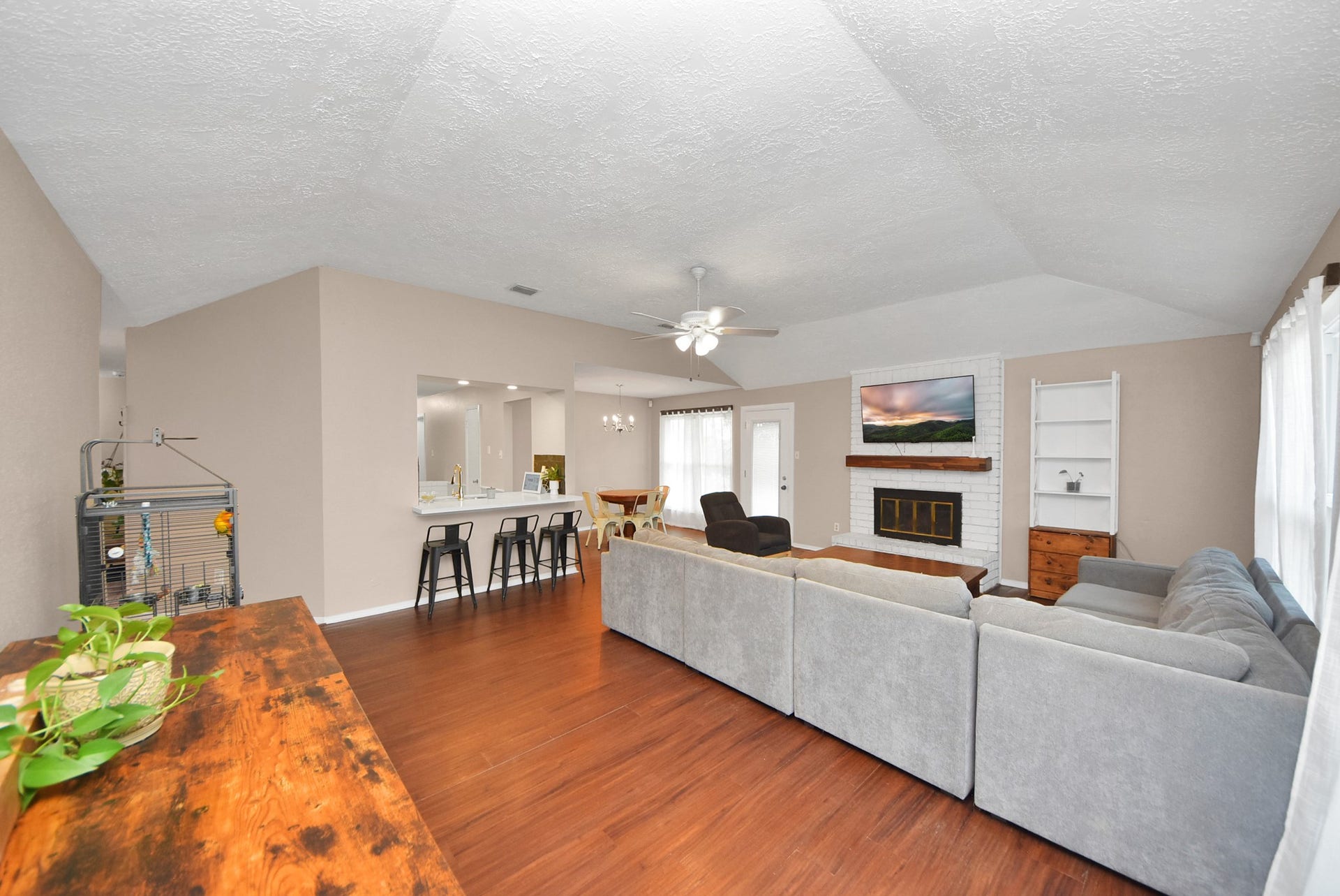 2519 Colonial Ridge Drive, Friendswood, TX 77546 2519 Colonial Ridge Drive, Friendswood, TX 77546