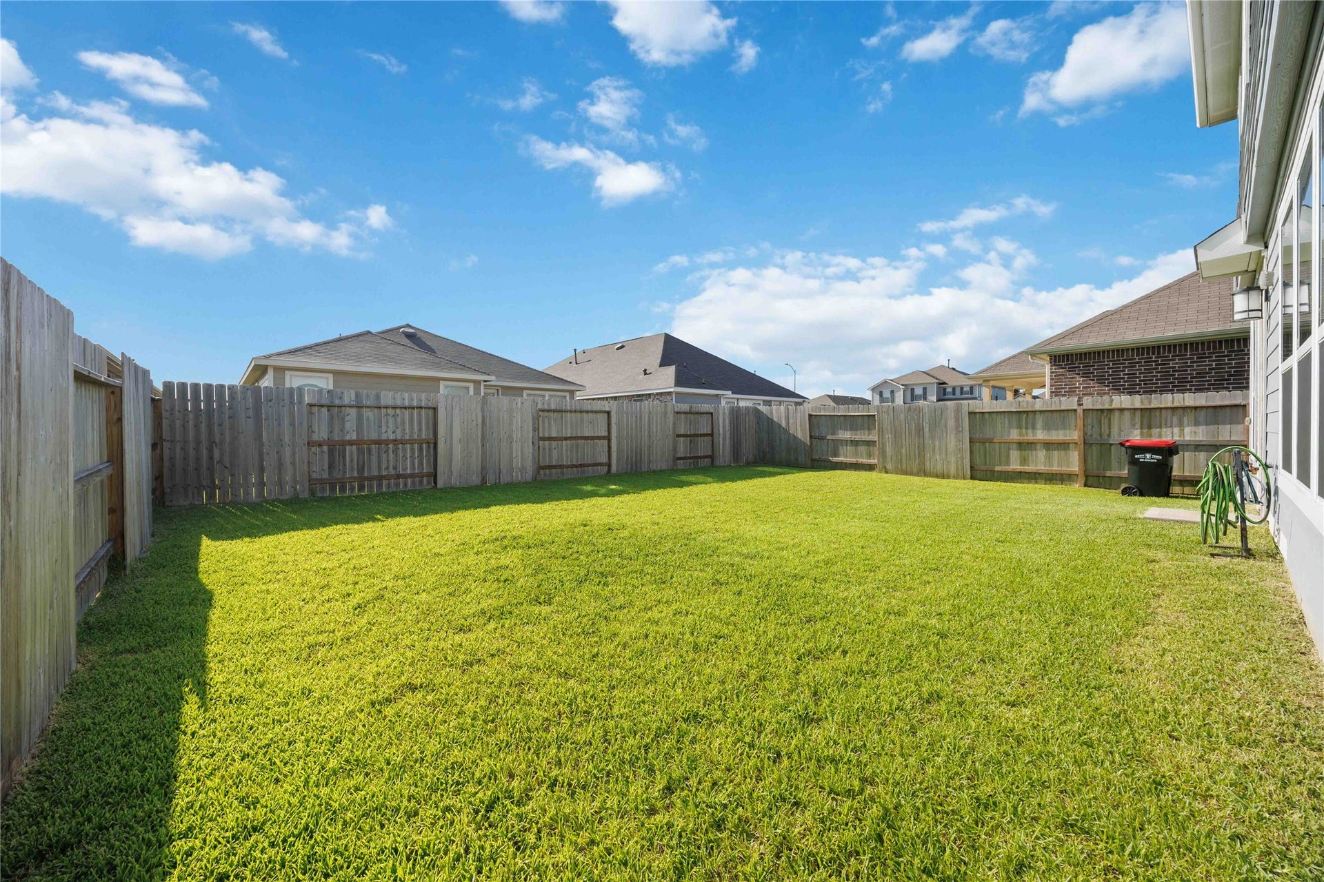 2111 Katalonia Lane, Fresno, TX 77545 Large Backyard
