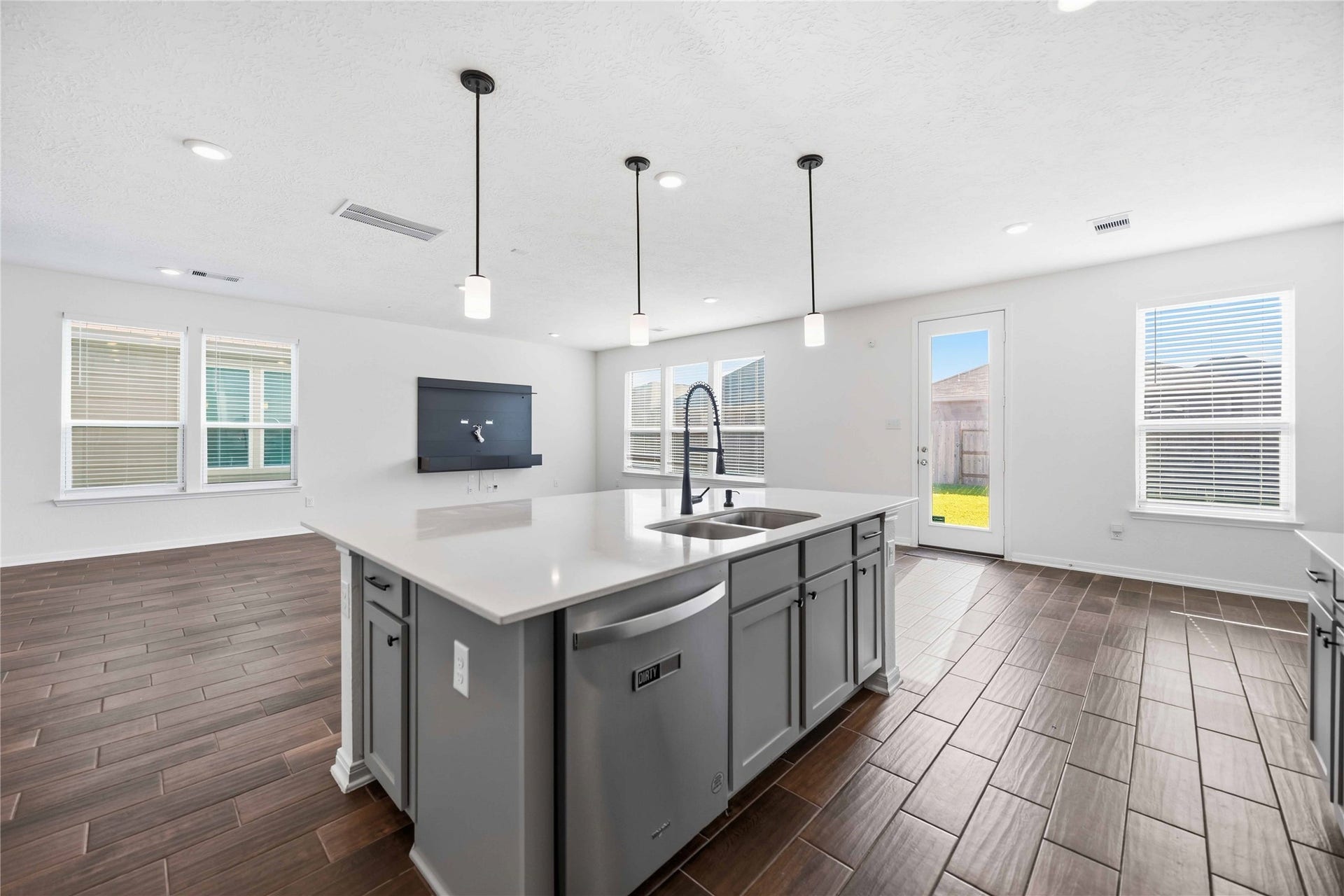 2111 Katalonia Lane, Fresno, TX 77545 2111 Katalonia Lane, Fresno, TX 77545
