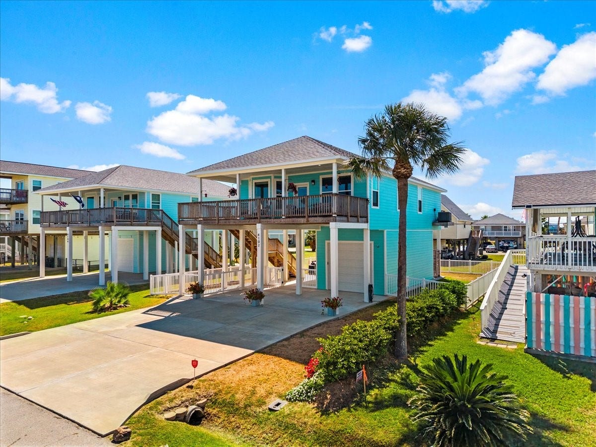 4102 Grayson Drive, Galveston, TX 77554 4102 Grayson Drive, Galveston, TX 77554