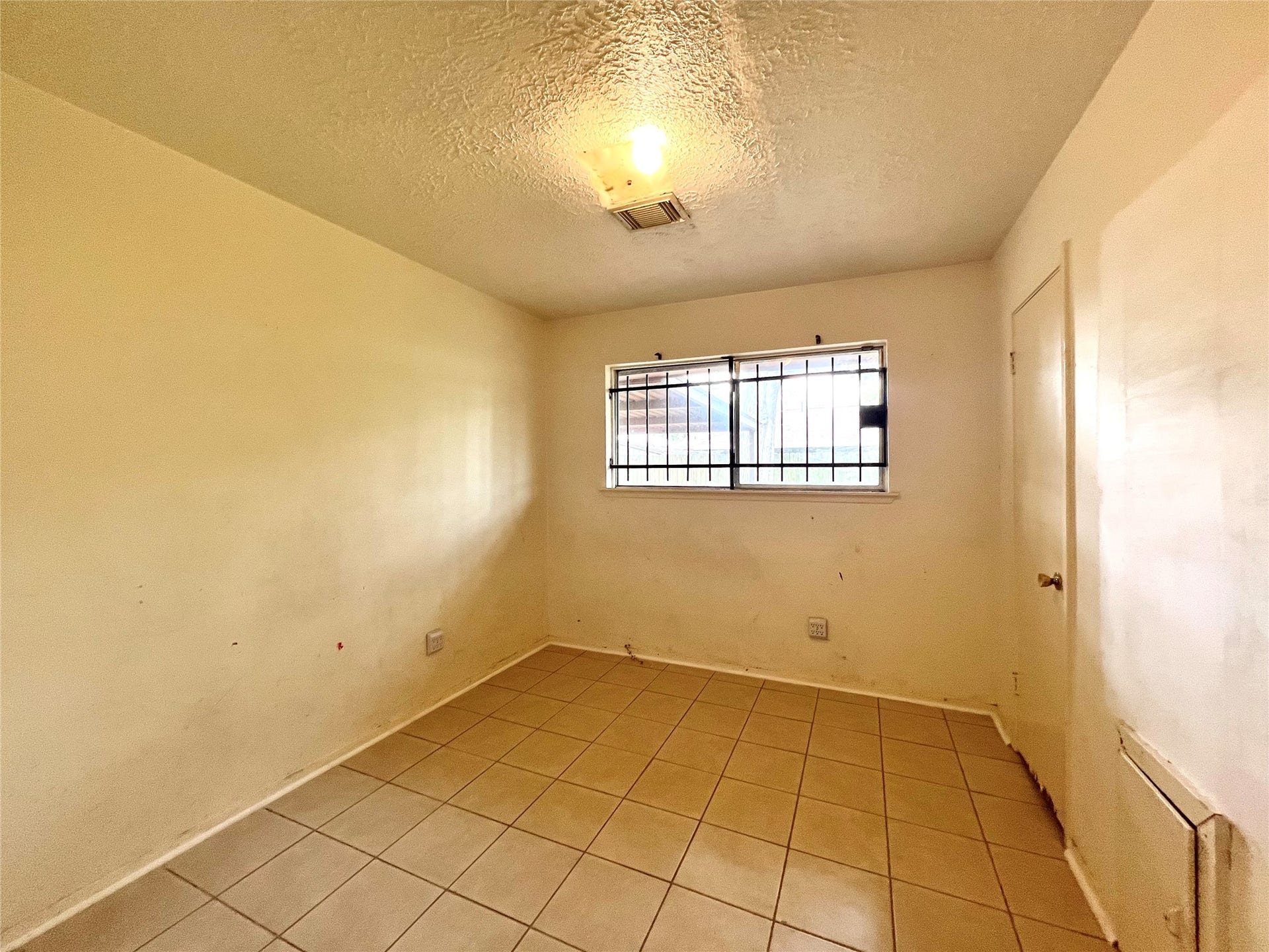 4306 Rosebud Drive, Houston, TX 77053 4306 Rosebud Drive, Houston, TX 77053