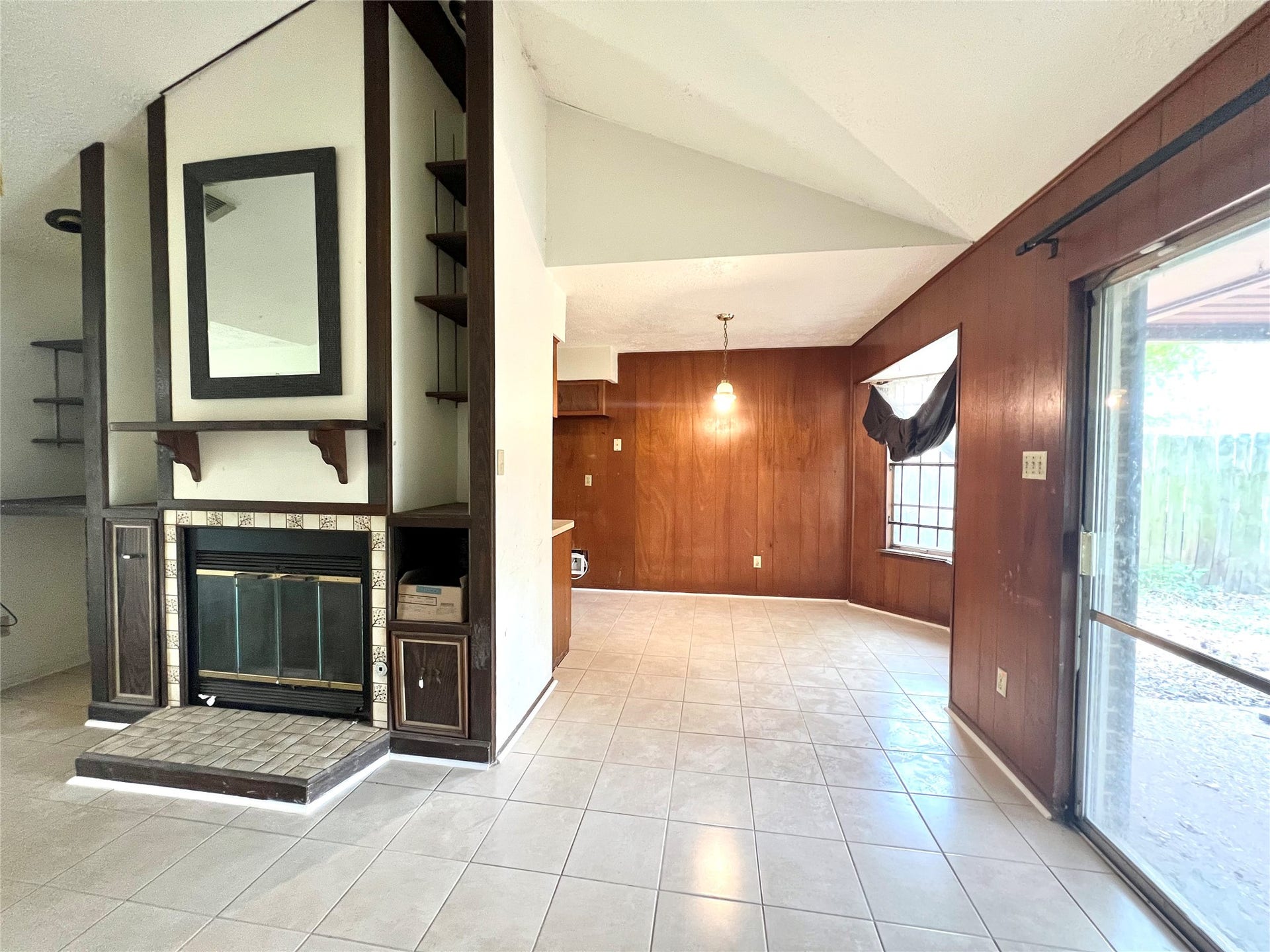 4306 Rosebud Drive, Houston, TX 77053 4306 Rosebud Drive, Houston, TX 77053