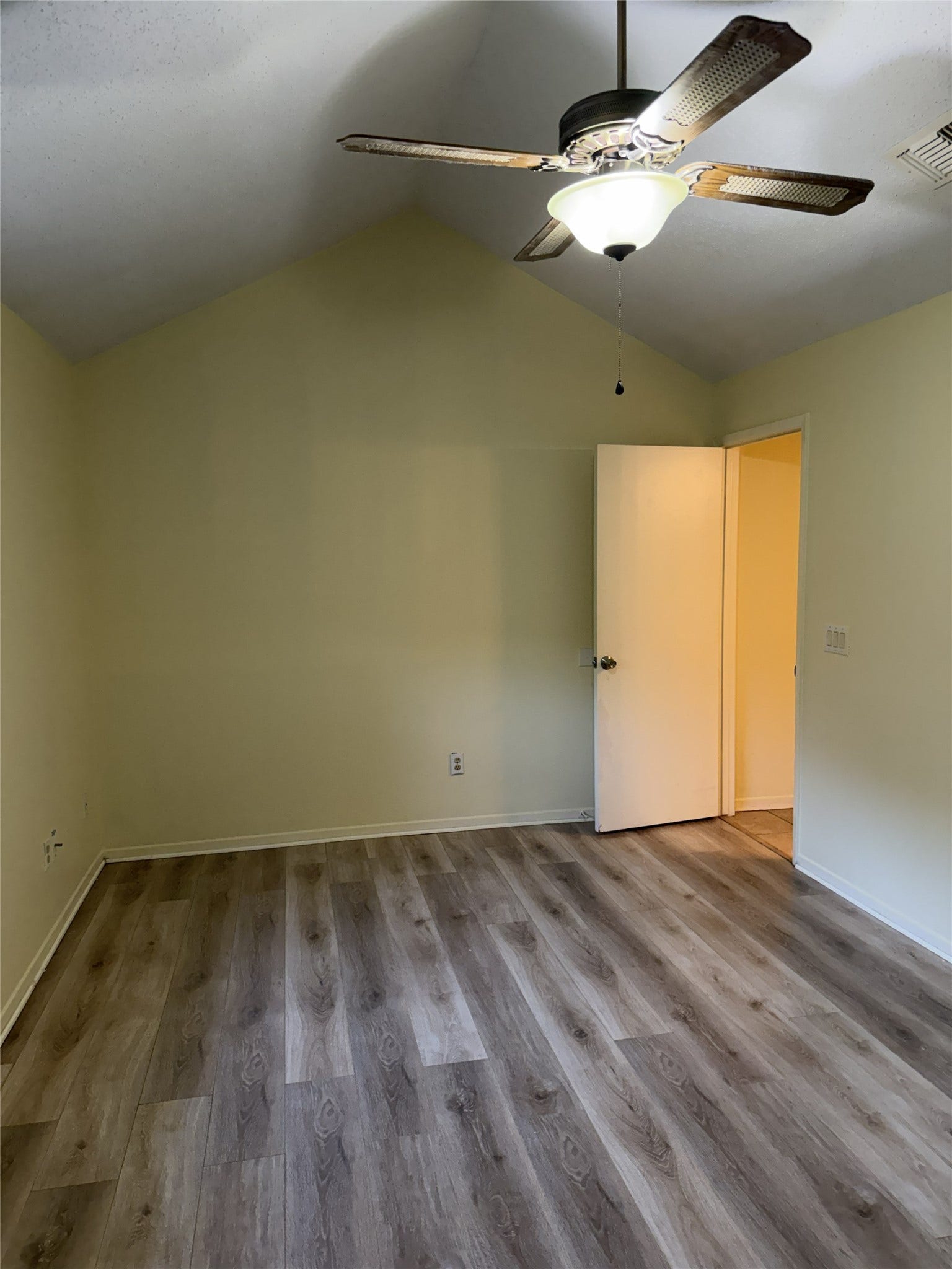 4718 Rainbow Run, Sugar Land, TX 77479 4718 Rainbow Run, Sugar Land, TX 77479
