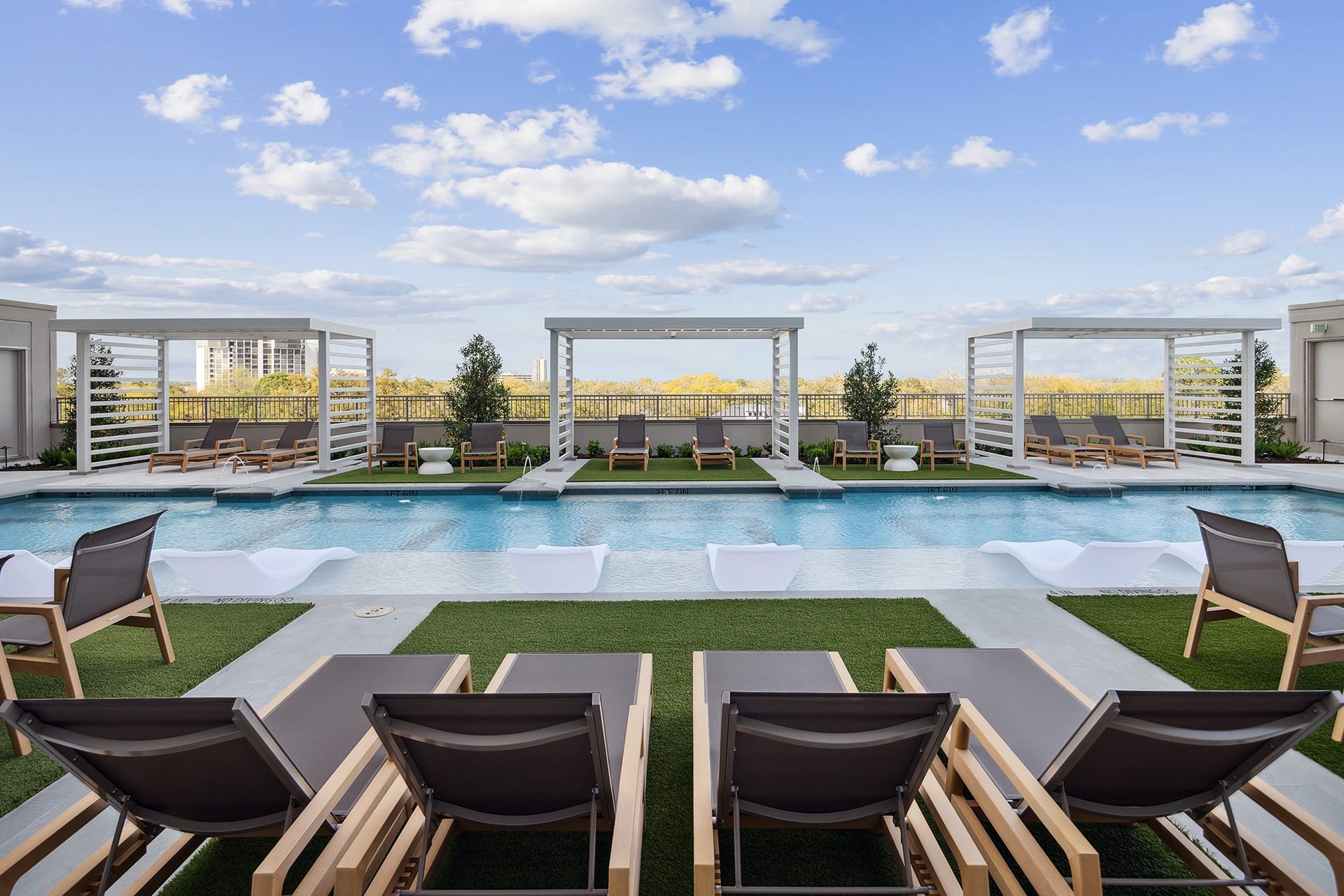 5656 San Felipe Street, #1403, Houston, TX 77056 Positioned alongside the fifth-floor residents' lounge, the gorgeous 15,000-square-foot pool deck is sure to become a favorite gathering place.