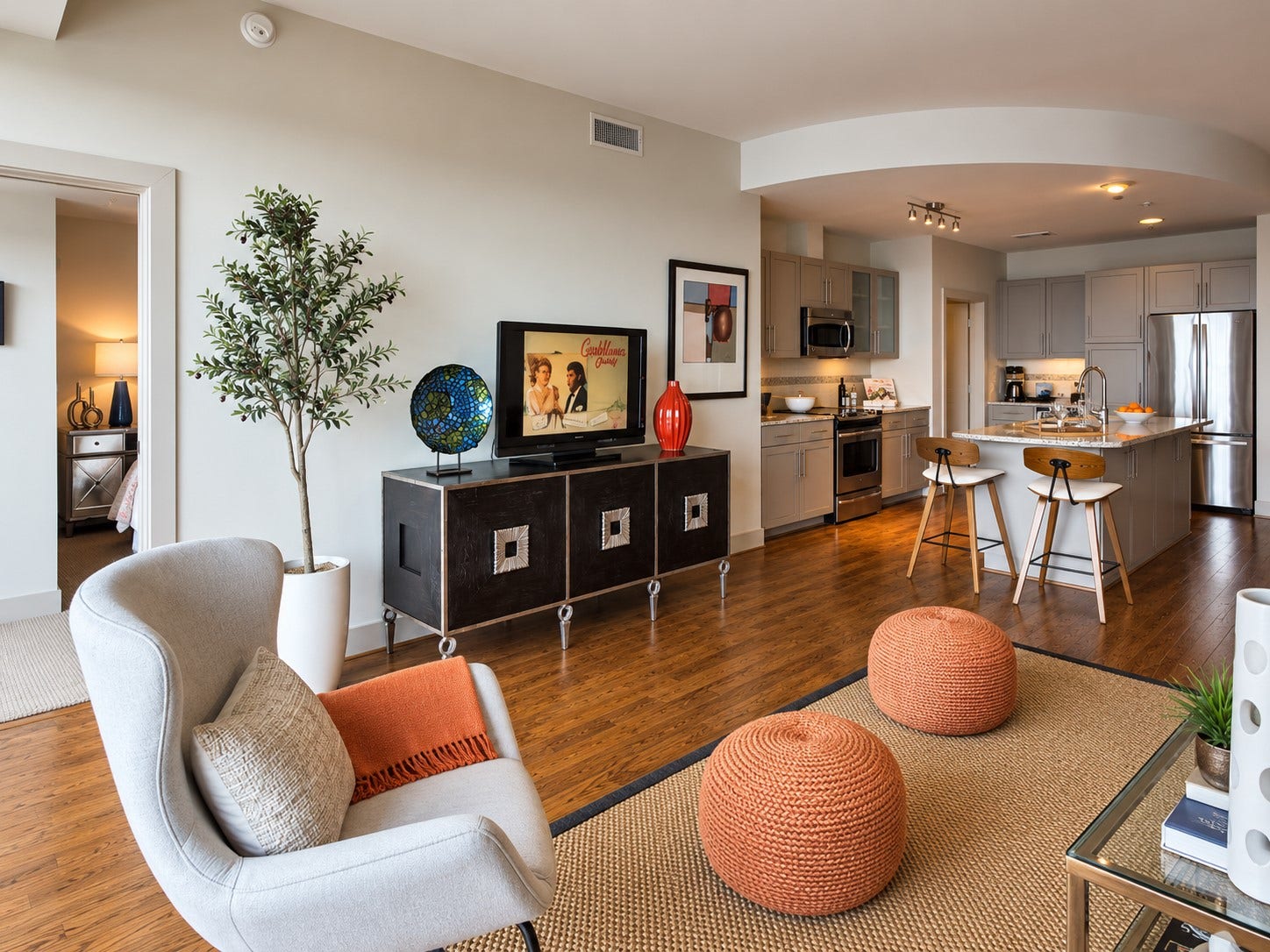 1400 McKinney Street, #1303, Houston, TX 77010 Theres an easy elegance to this home that makes it feel welcoming the moment you walk in. The open layout gives you plenty of room to entertain while still creating comfortable spaces for everyday living.