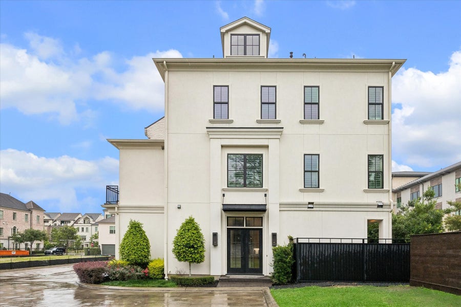 Property photo for 106 Wellington Row Road, Houston, TX