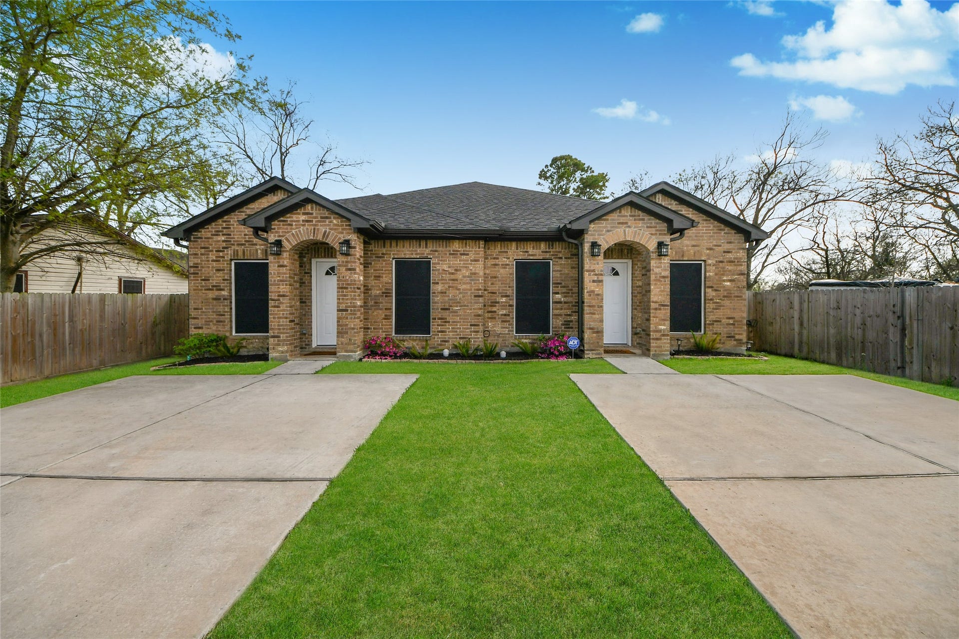 7980 Ethel Street, #A/B, Houston, TX 77028 7980 Ethel Street, #A/B, Houston, TX 77028