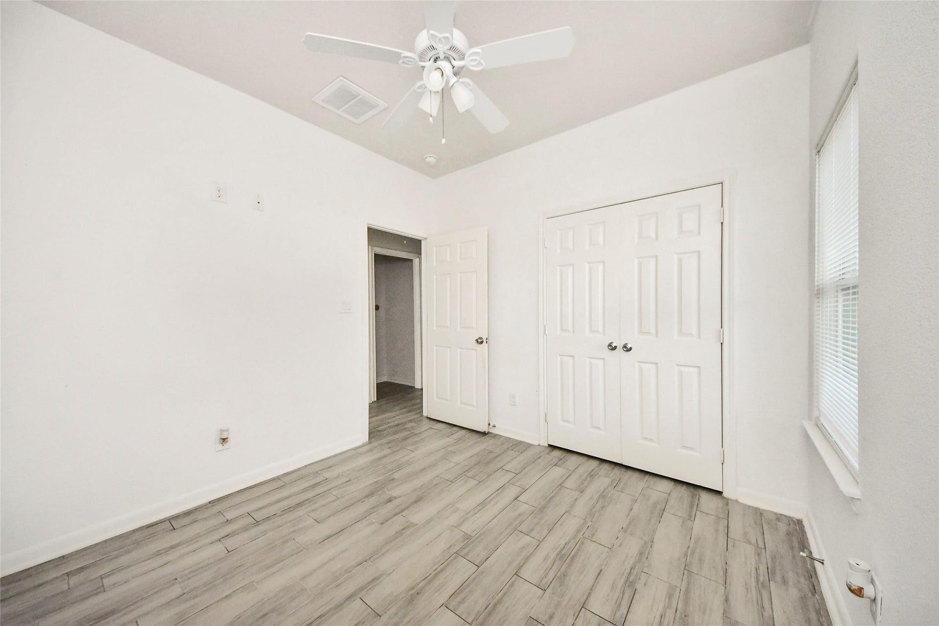7980 Ethel Street, #A/B, Houston, TX 77028 7980 Ethel Street, #A/B, Houston, TX 77028