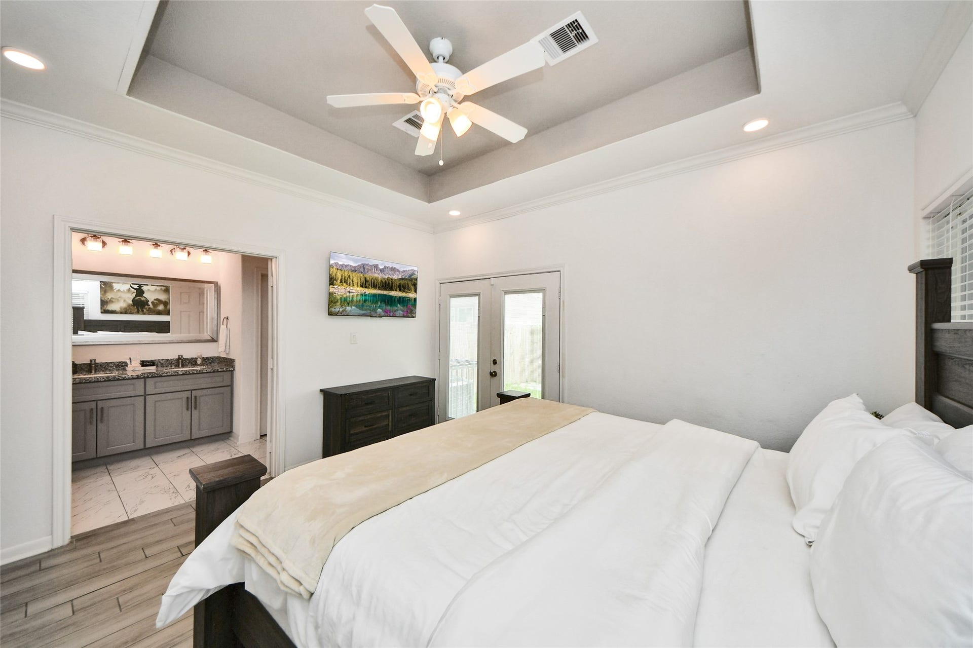 7980 Ethel Street, #A/B, Houston, TX 77028 7980 Ethel Street, #A/B, Houston, TX 77028
