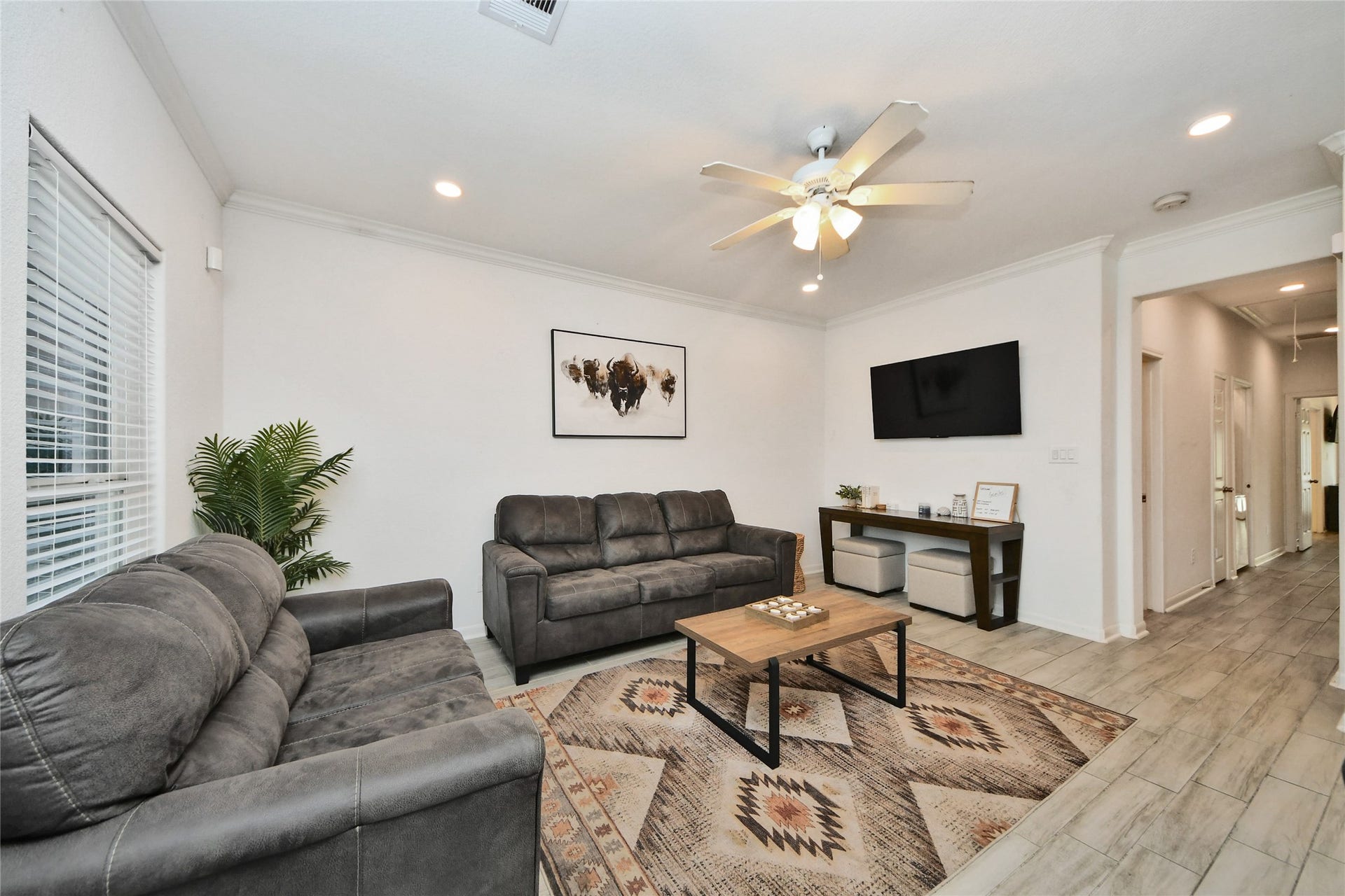 7980 Ethel Street, #A/B, Houston, TX 77028 7980 Ethel Street, #A/B, Houston, TX 77028