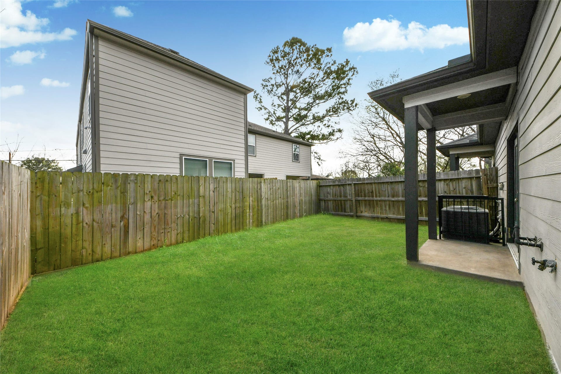 7980 Ethel Street, #A/B, Houston, TX 77028 7980 Ethel Street, #A/B, Houston, TX 77028